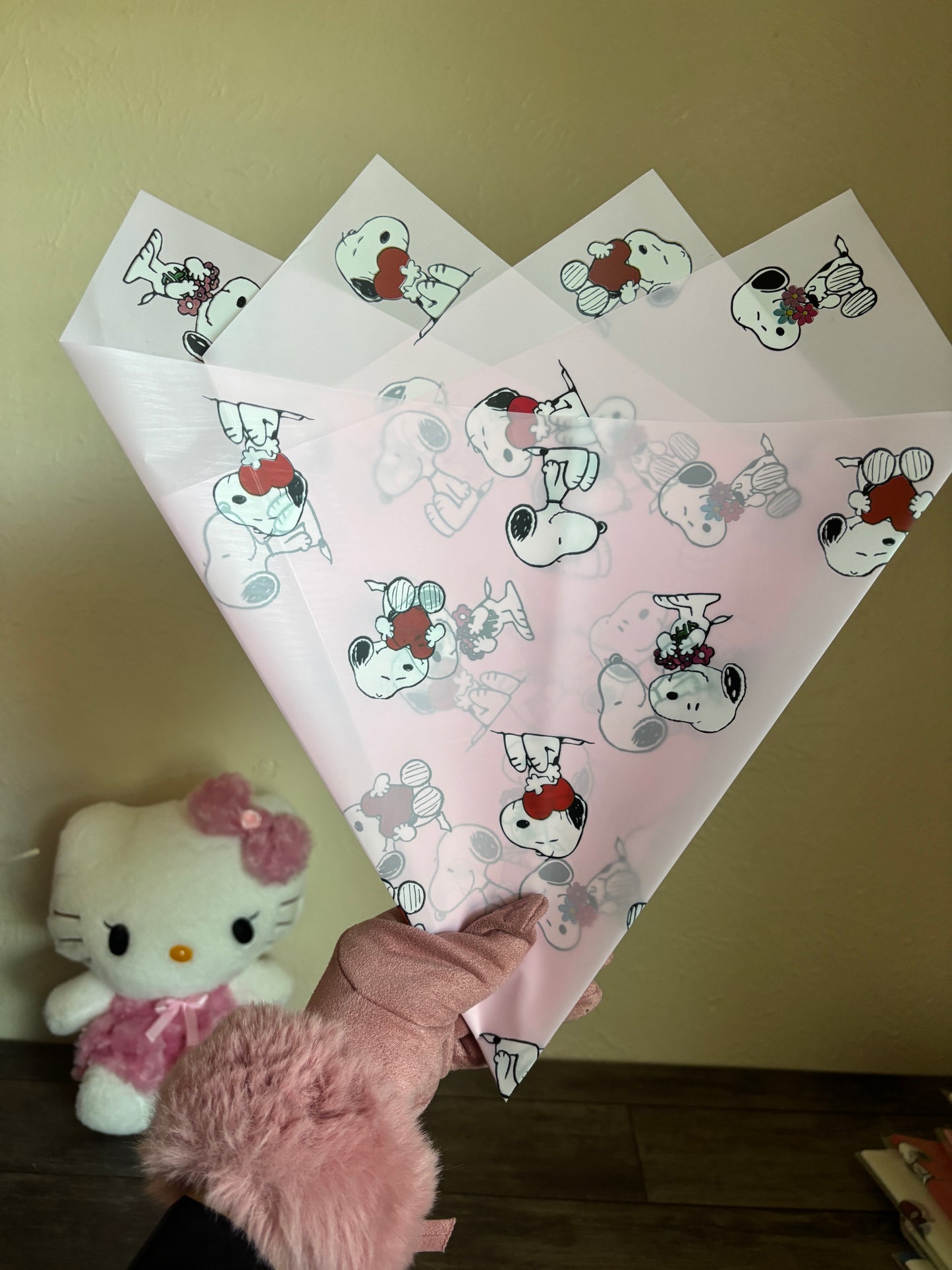Translucent pink snoopy🎀