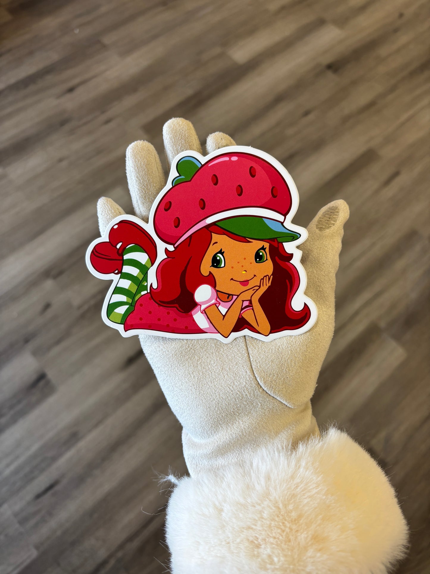 Strawberry shortcake laying down 🍰
