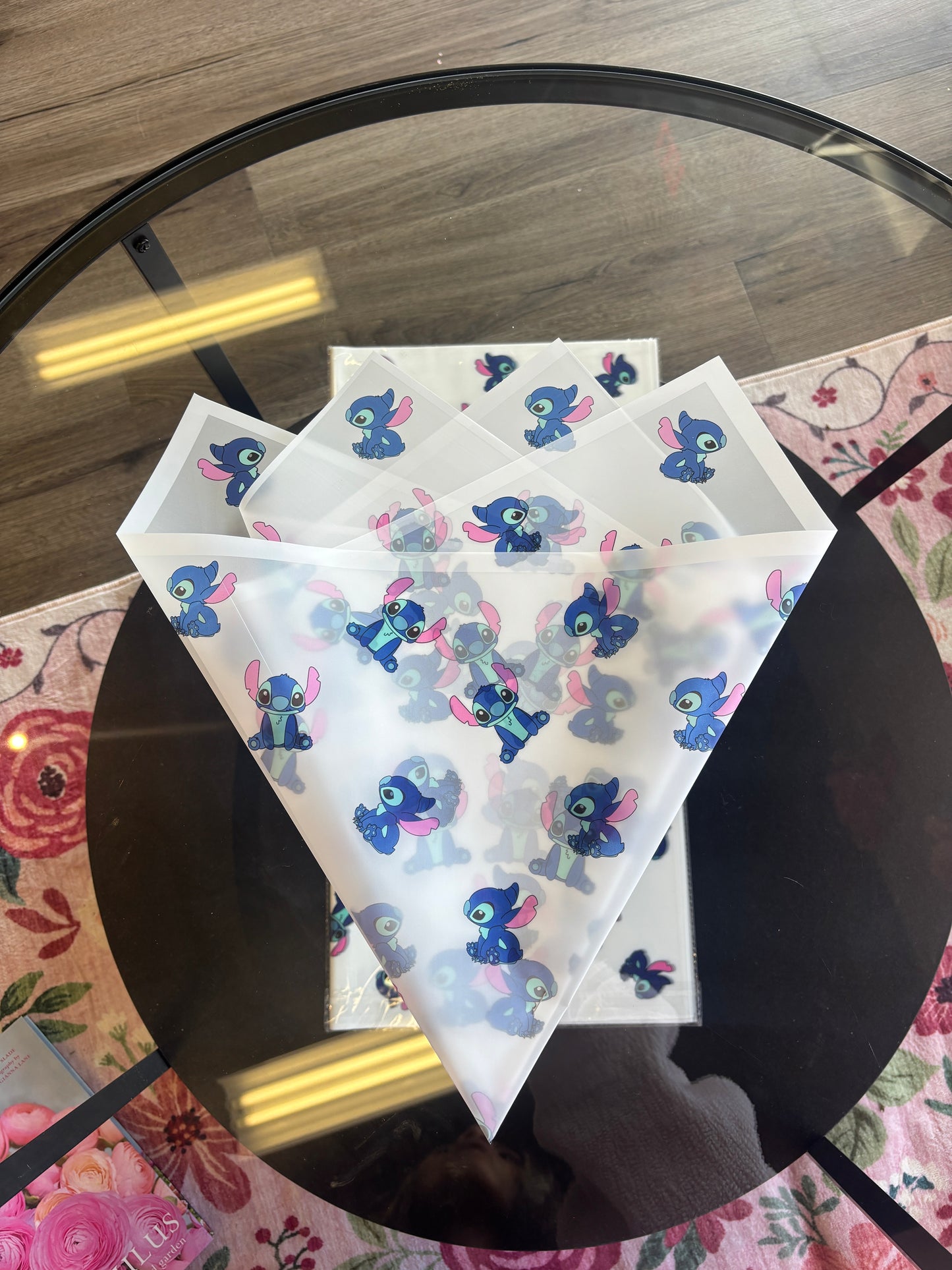 Transparent white stitch 💙