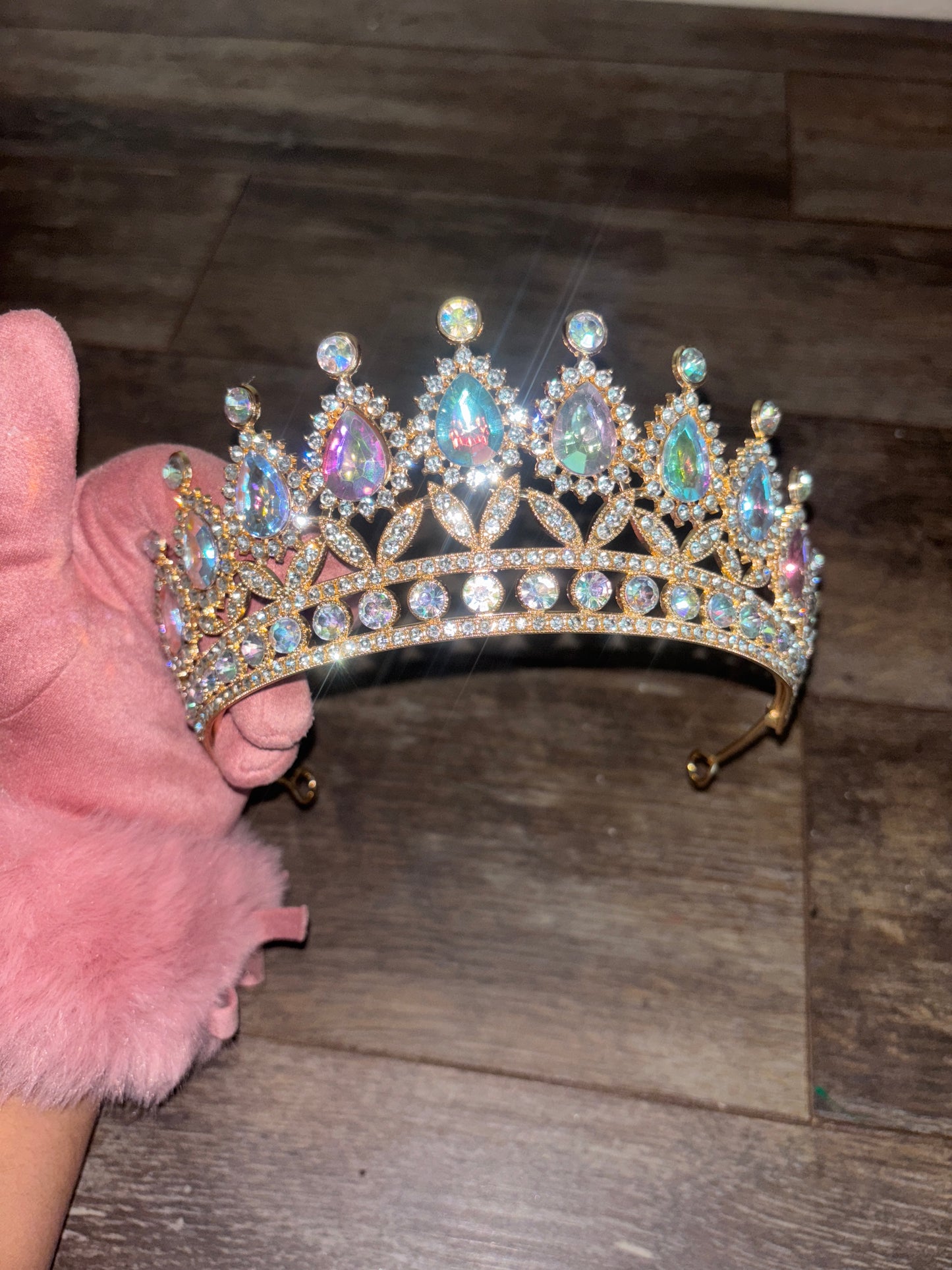 Large crown 👑