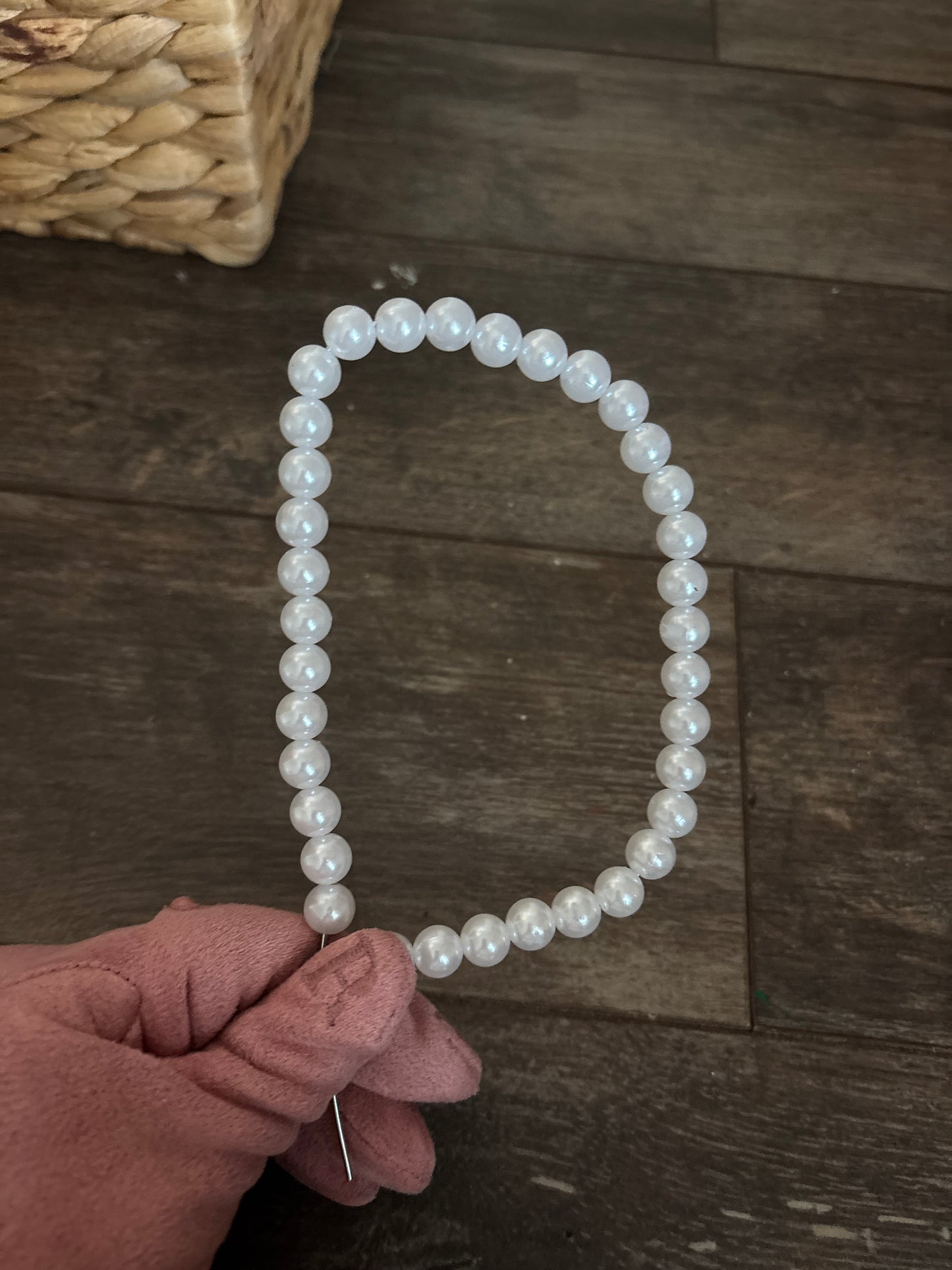 Custom bend pearl Wire π