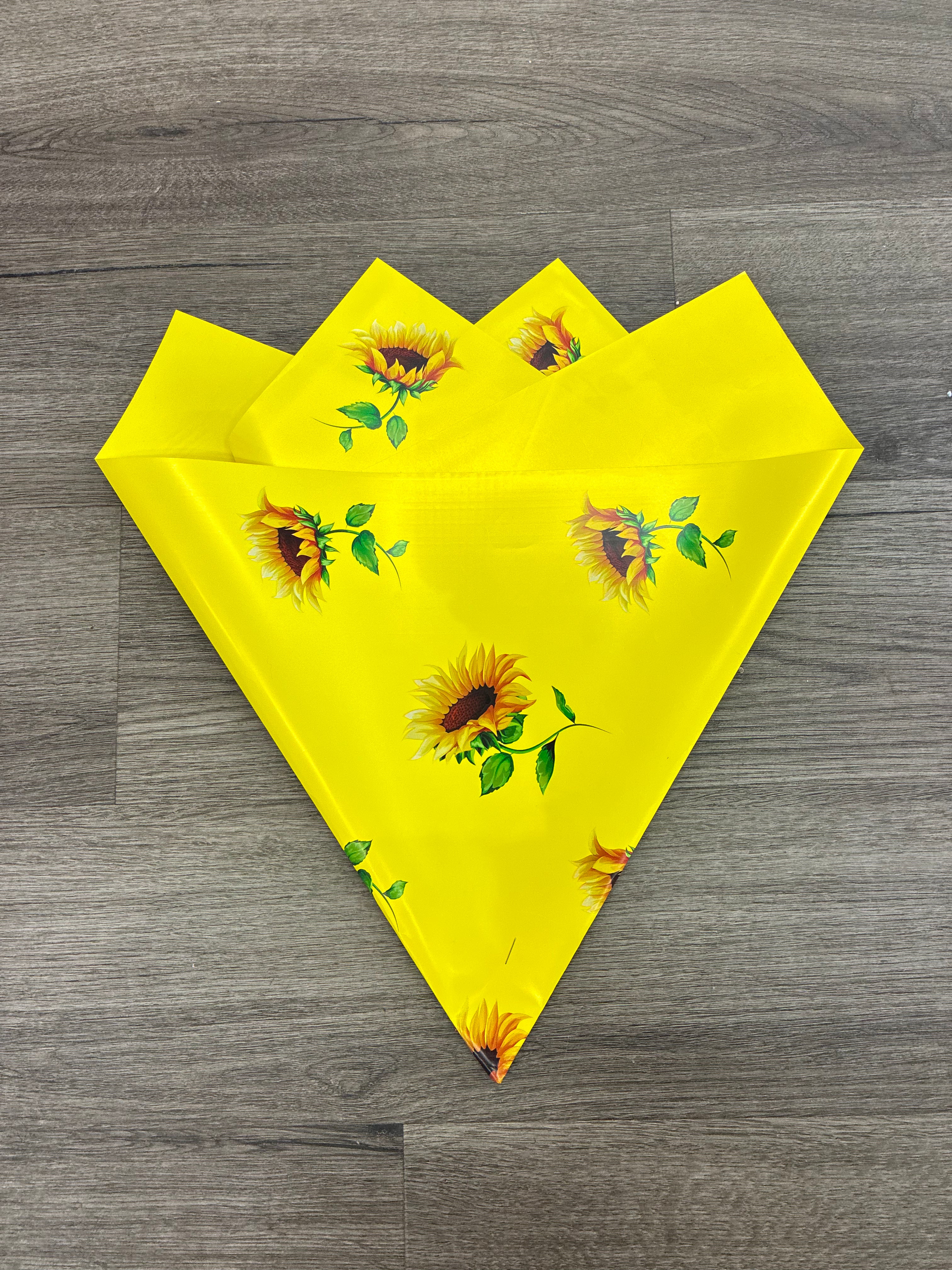 Yellow with sunflowers printed🌻