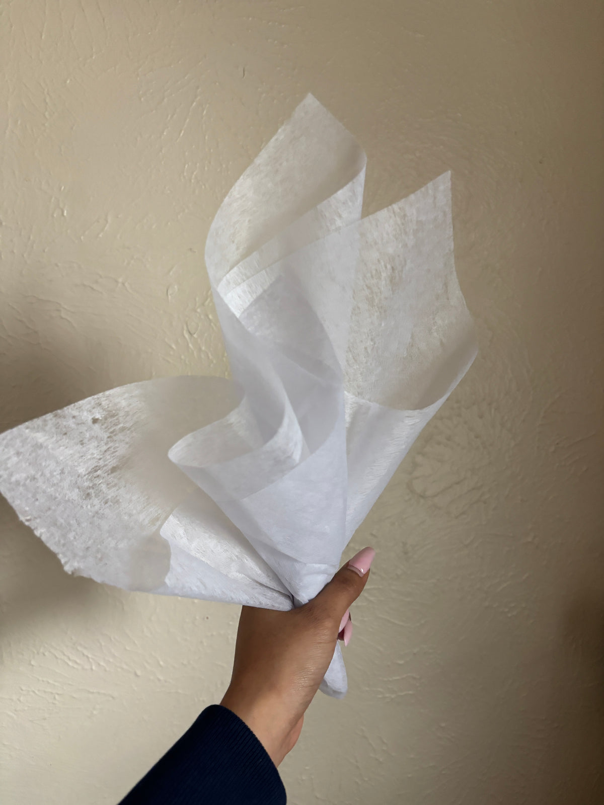 40 white tissue sheets