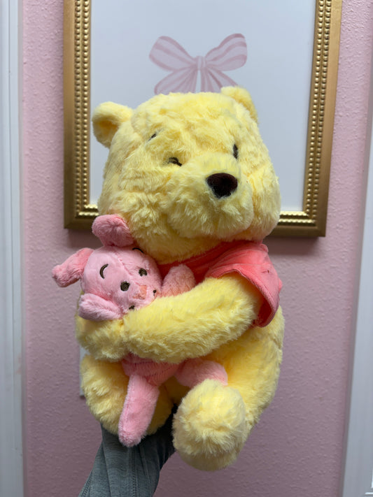 35cm Winnie the Pooh holding piglet🍯