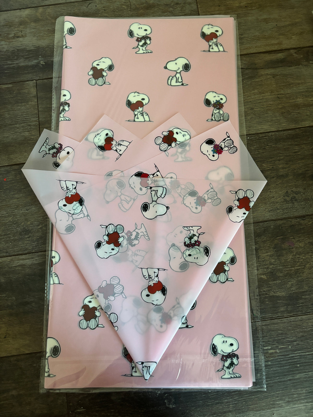 Translucent pink snoopy🎀