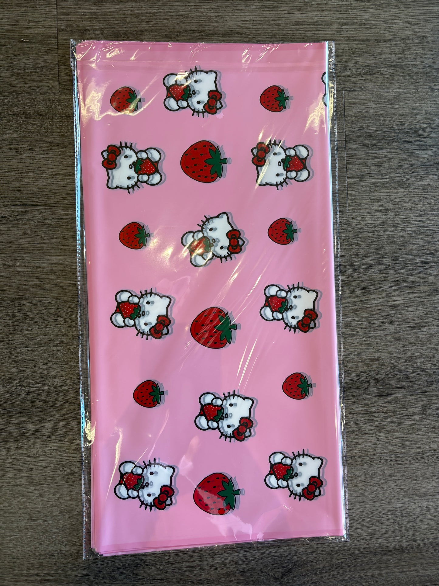 Transparent pink Fresita HK🍓